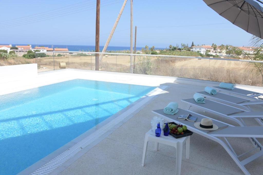 Seaside Luxury Villa Paralimni Luaran gambar